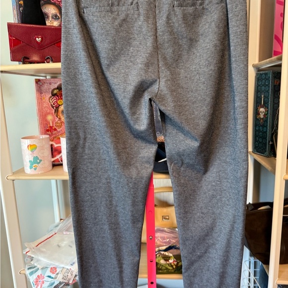 Liverpool Gray Trousers preloved size 8/29. - Picture 3 of 4